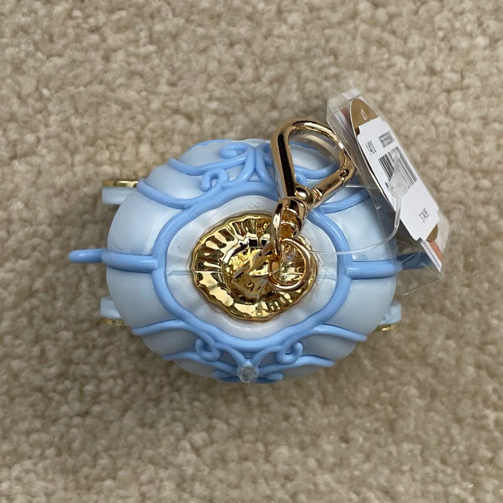 Bath & Body Works Disney Princess Cinderella’s Carriage PocketBac Holder - Picture 9 of 16